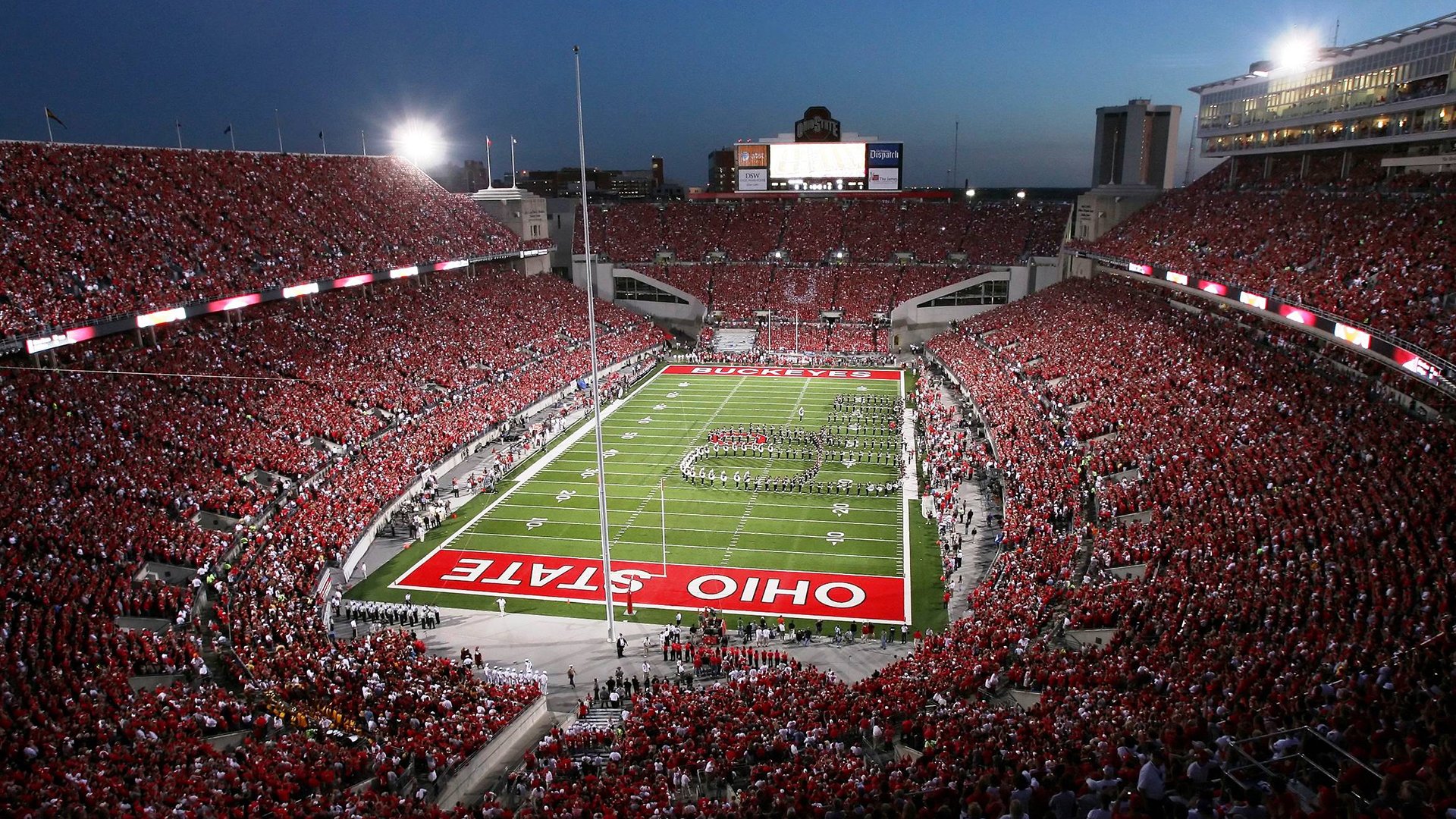 女篮姑娘的团结让胜利更有意义，女篮球队员的盛宴未来